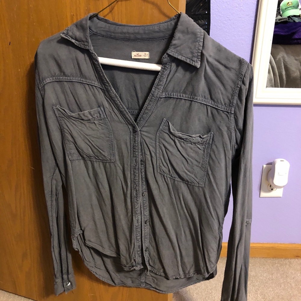 Cute button shirt